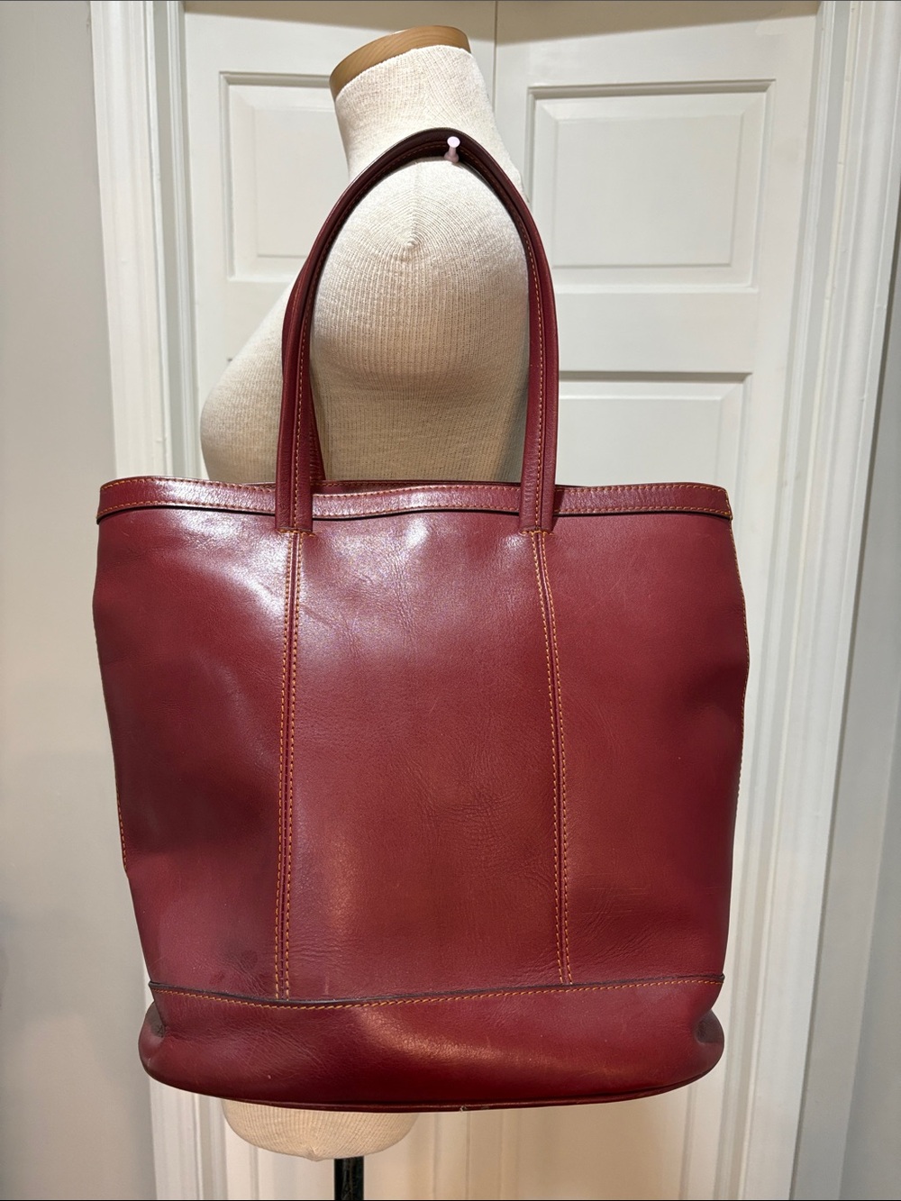 Lodis deep red leather bucket purse - Picture 6 of 14
